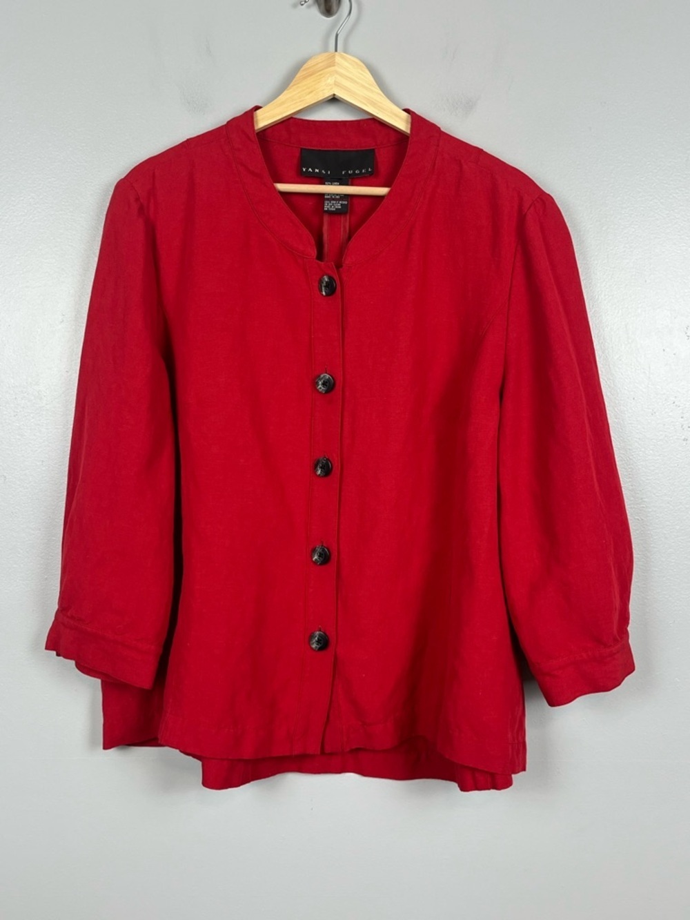 Vansi Fugel red linen rayon blend 3/4 sleeve button front jacket, est. size XL.